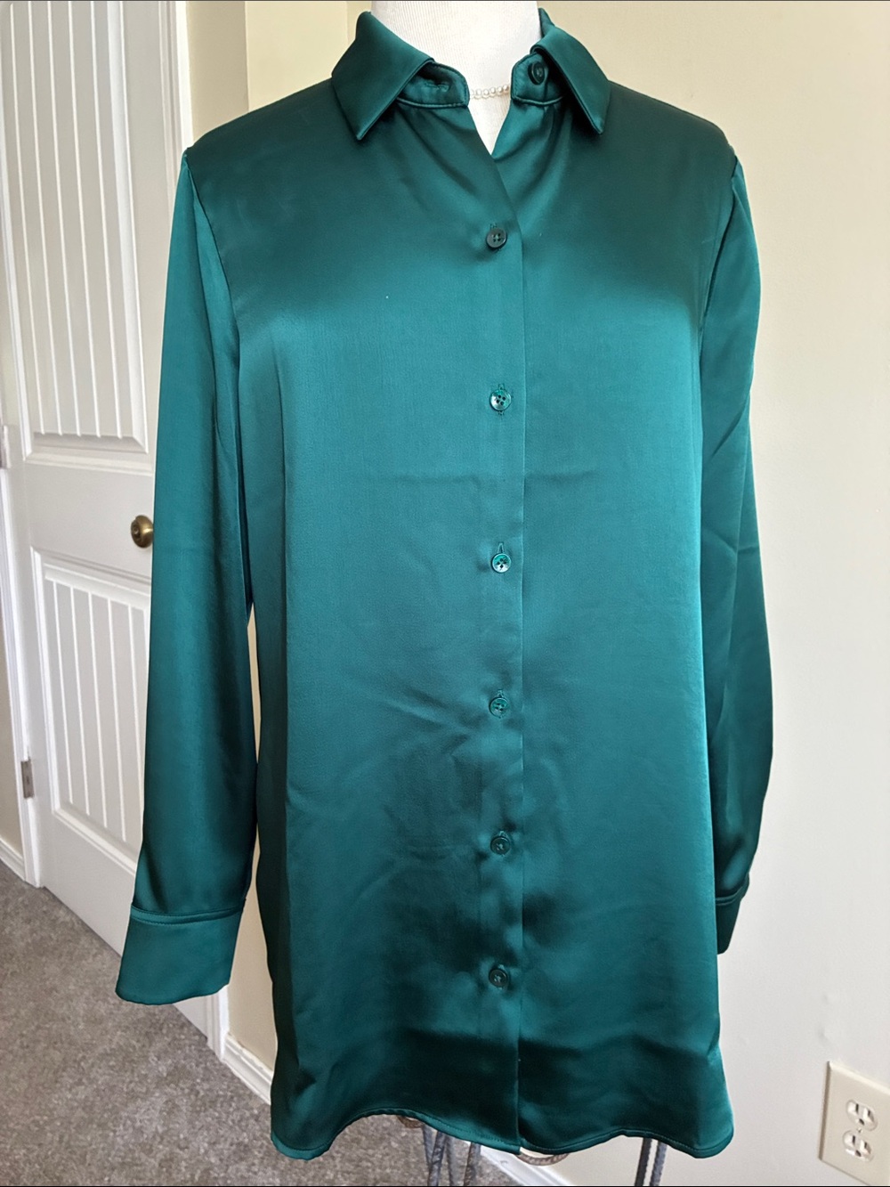 Chico's Emerald Green Satin Button-Down Tunic
